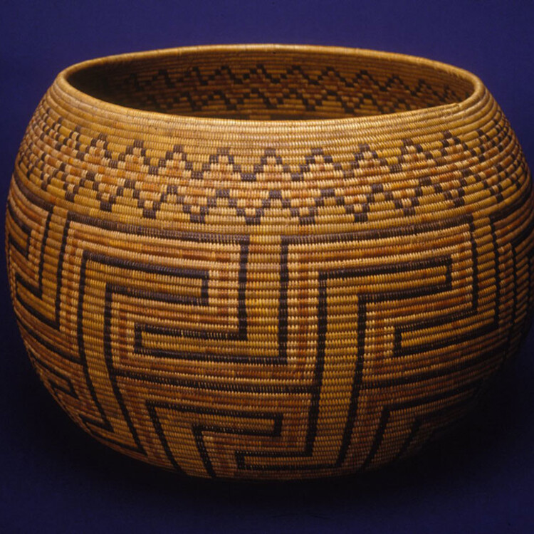 Magdalena Augustine, Basket, Juncus and grass plant material, c. 1914 