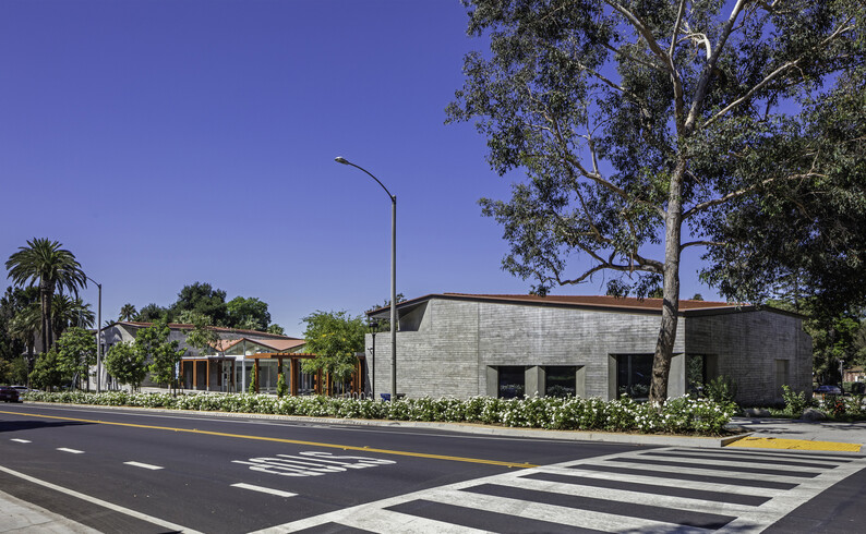 street view of museum building 