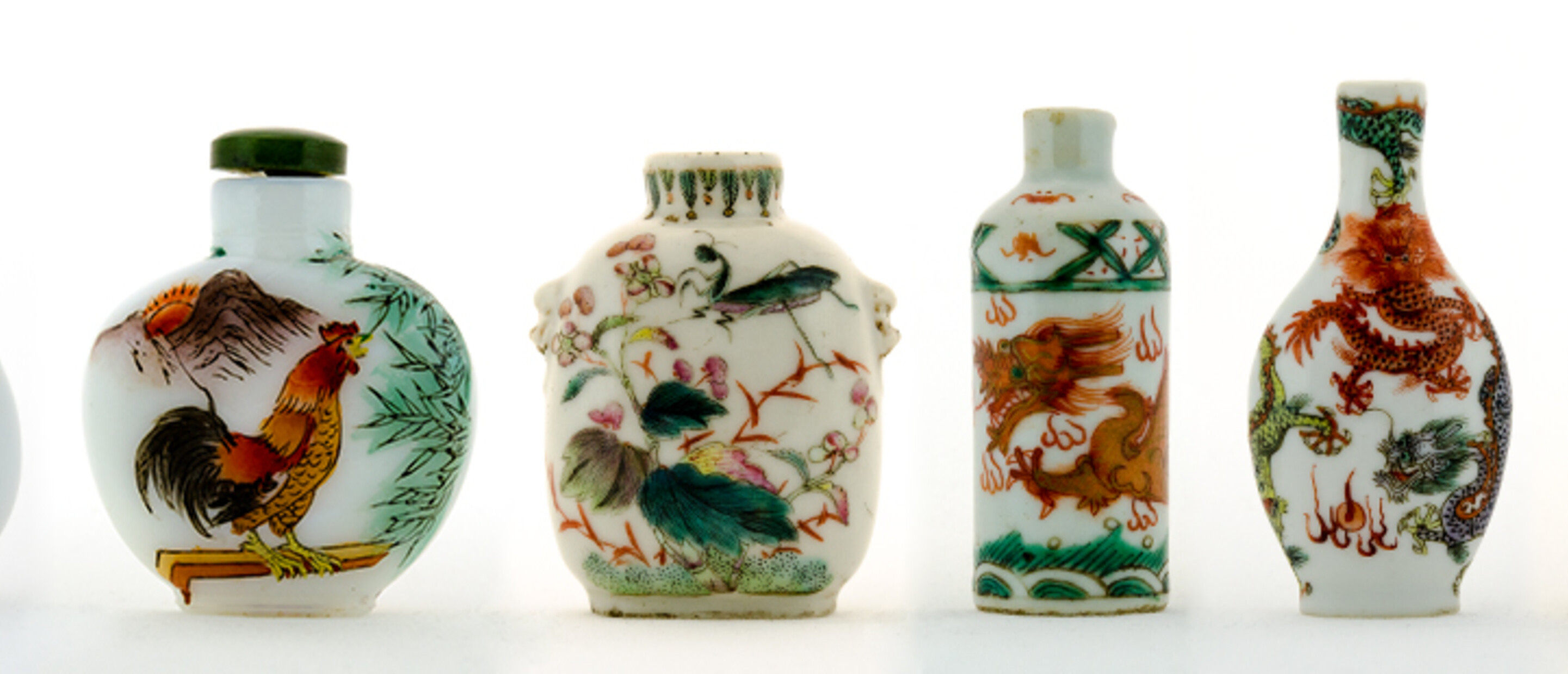 Vintage Hand Painted Glass Chinese Snuff Bottle Asian Decorative Arts
