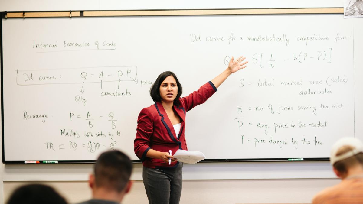 Manisha Goel instructing class