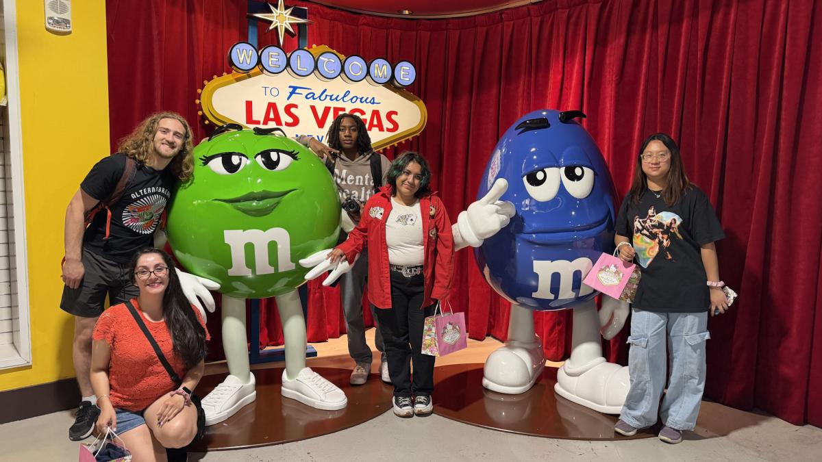 Students take picture with giant M&Ms