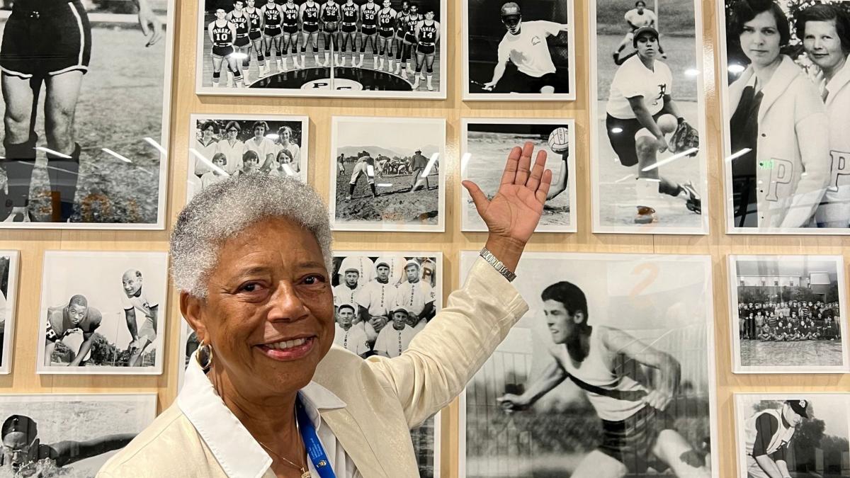 Onetta Brooks '74