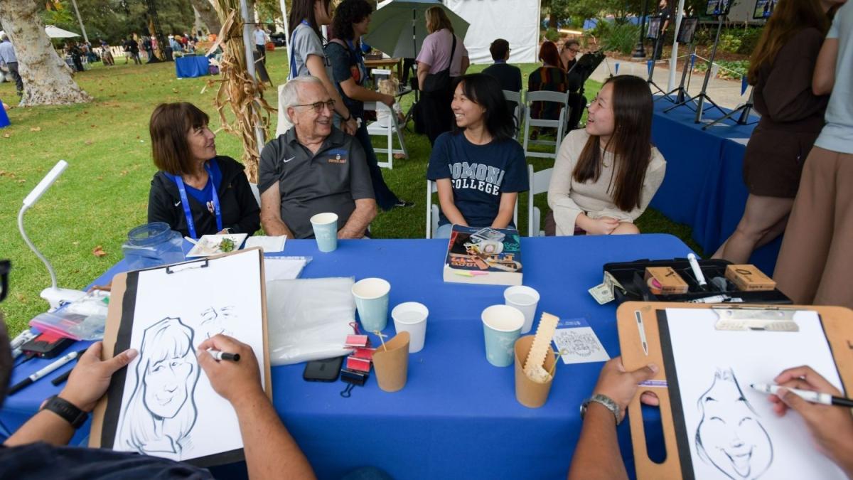 Pomona students and alumni participate in caricature drawing