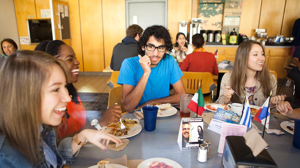 Oldenborg Dining Hall at Pomona College