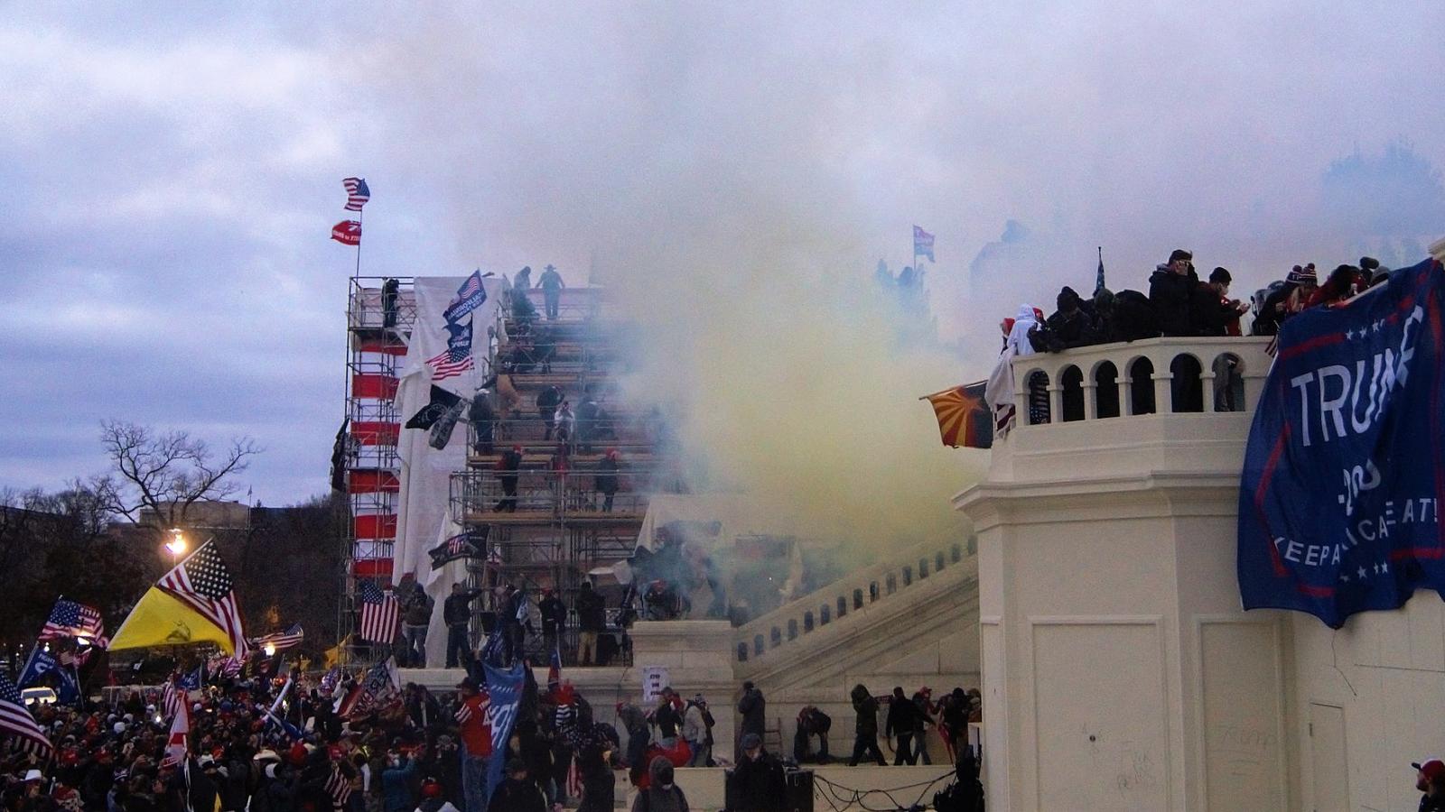Tear gas U.S. Capitol
