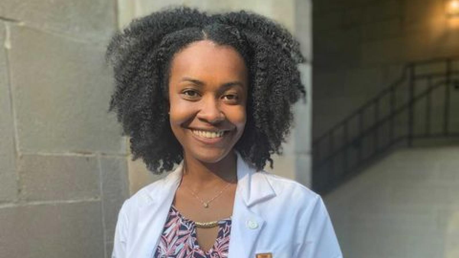 woman wearing white doctor coat