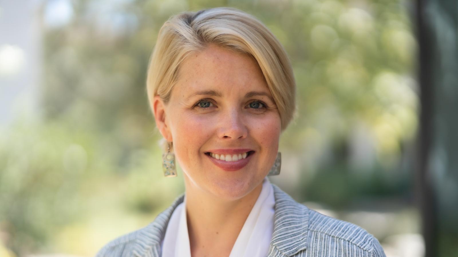 Amanda L. Hollis-Brusky headshot