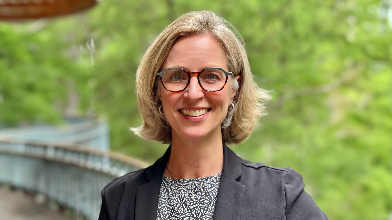 headshot of Kara Godwin in an outdoor setting