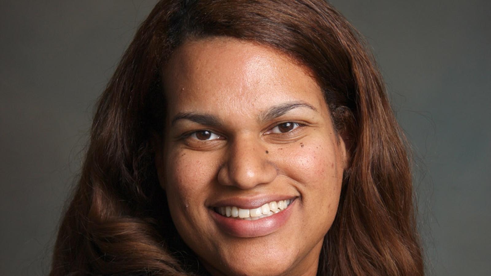 April Mayes headshot