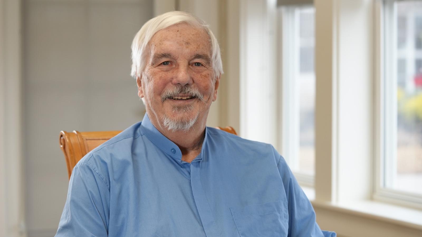 Photo of 2025 Blaisdell Alumni Award winner Charles E. Phelps, Class of 1965.