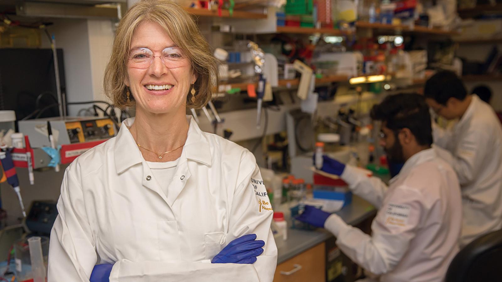 Jennifer Doudna '8 in lab