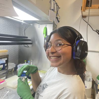 Isabel Ramos ’25