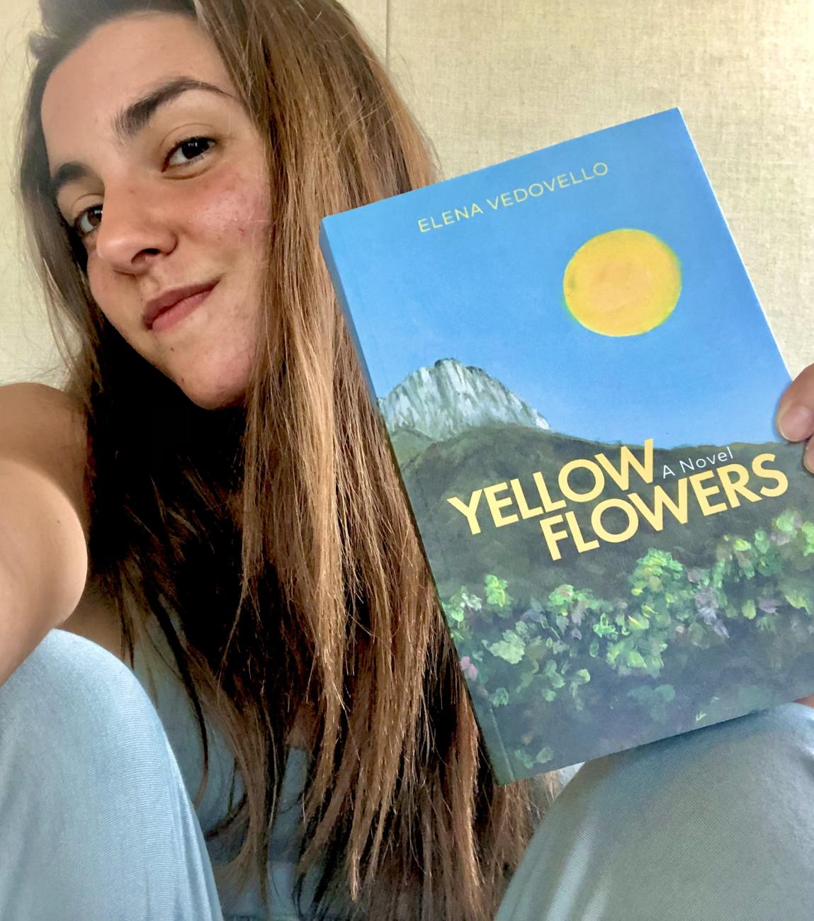 Elena Vedovello with her novel