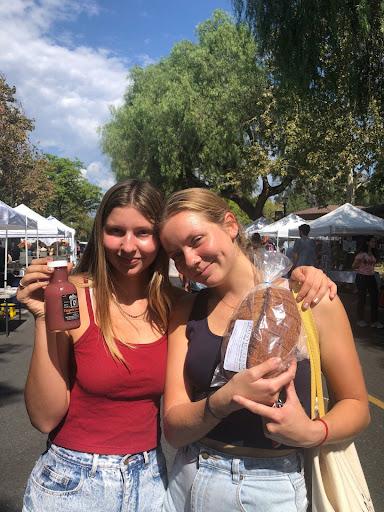 Pomona Students at the Claremont Farmer's Market