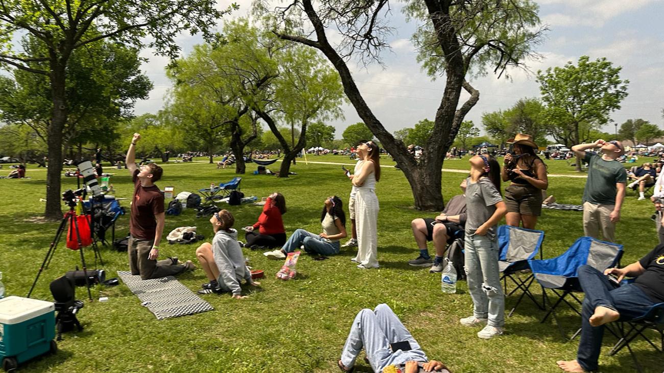 people viewing the partial eclipse