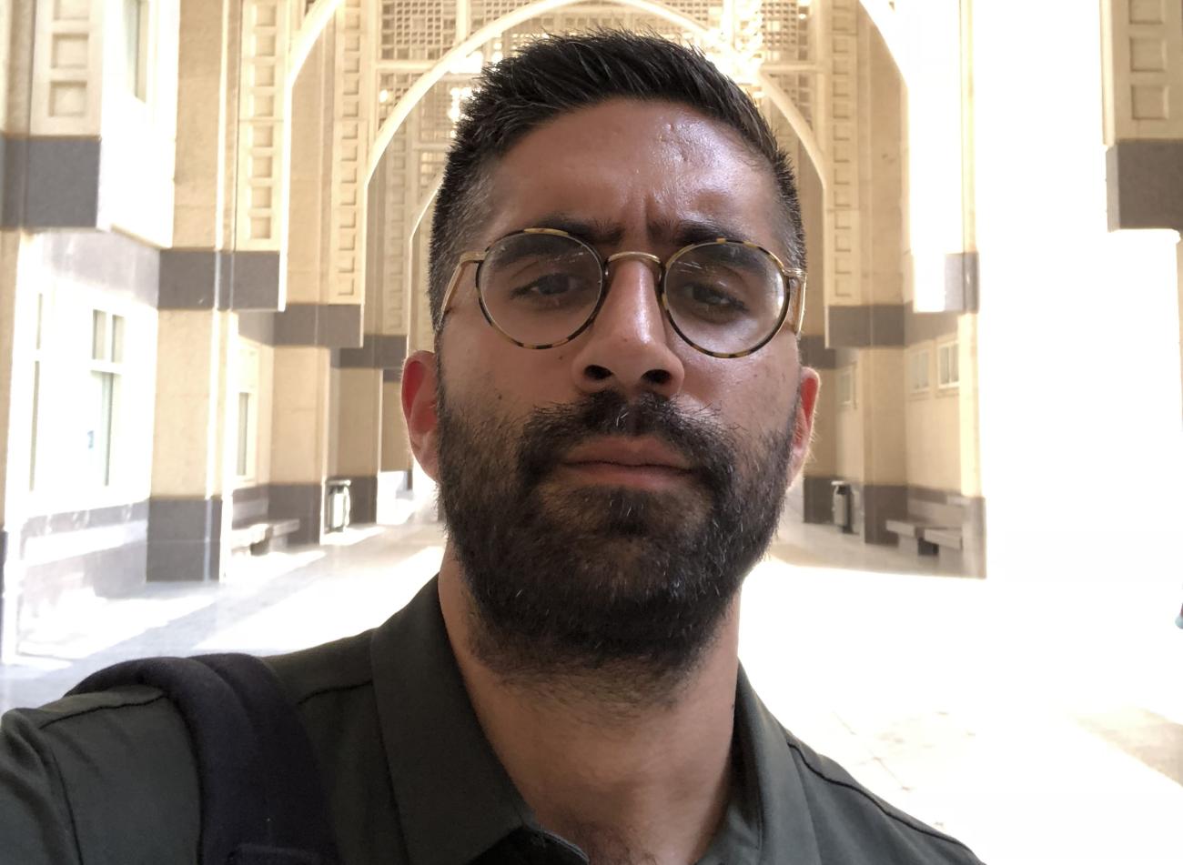 Omer Shah takes a selfie