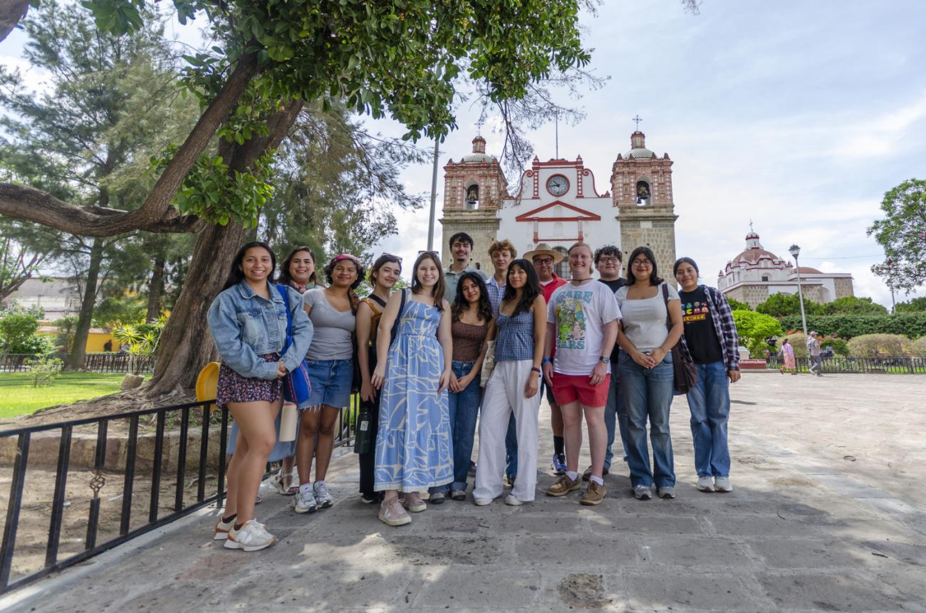 Students and faculty in Mexico as part of Global Gateways