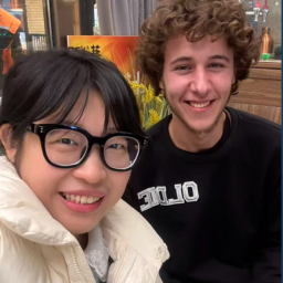 Liam Bayer meeting up with former Oldenborg language resident Manxi in Shanghai