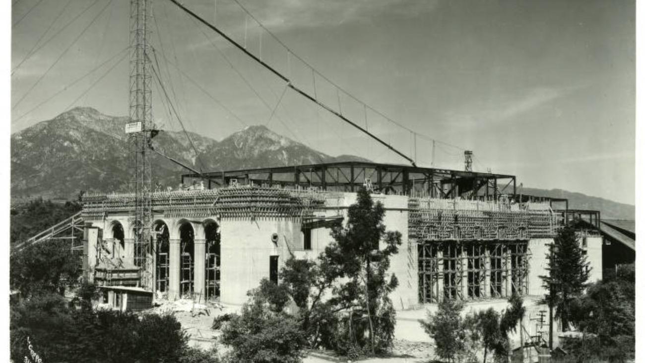 construction of big bridges auditorium