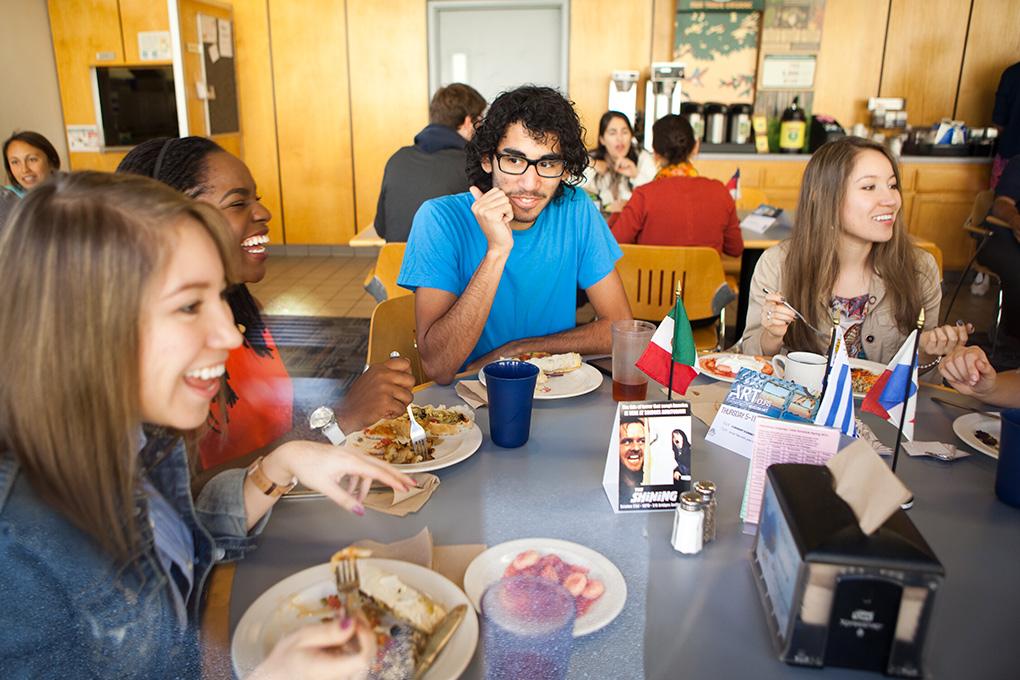 Oldenborg Dining Hall at Pomona College