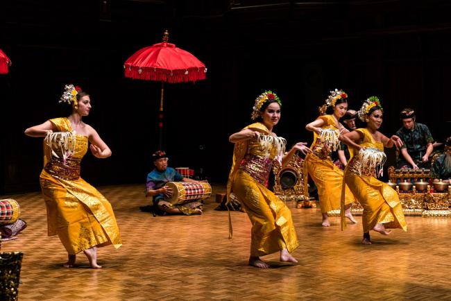 The Pomona College Balinese gamelan ensemble Giri Kusuma performed in Little Bridges in December.