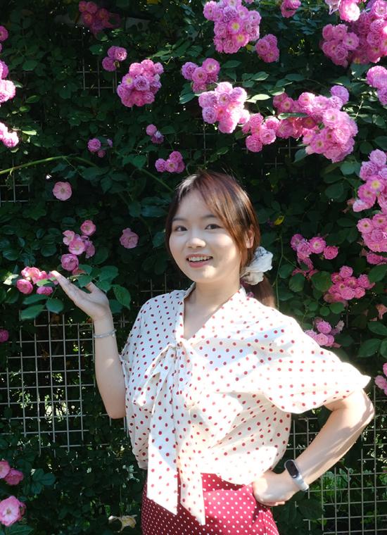 Chinese Language Resident Wenlu Xu