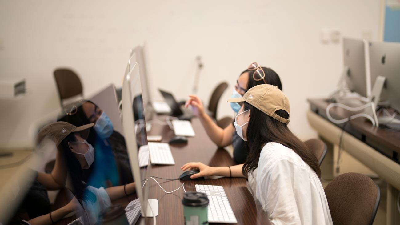 Students in Cognitive Neuroscience lab