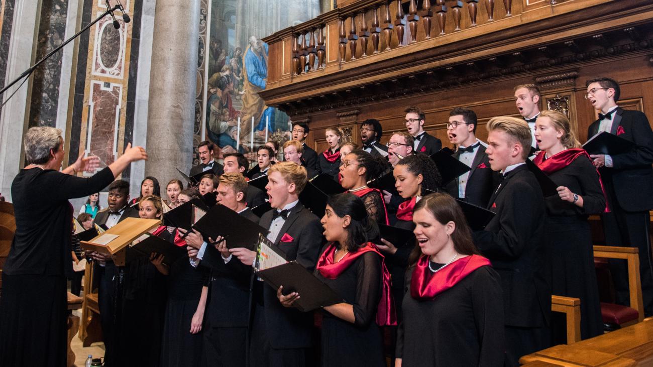 pomona college glee club st. peter's basilica