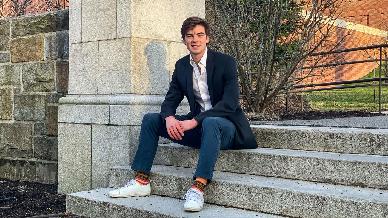 As a Coro fellow, Peter Heckendorn ’22 will learn about how policies are shaped through meetings with city leaders, rotational field placements across various industries and weekly seminars.