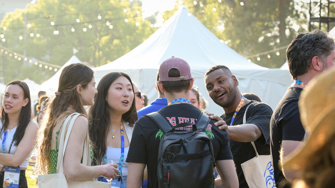 Alumni interact at Taste of Pomona event