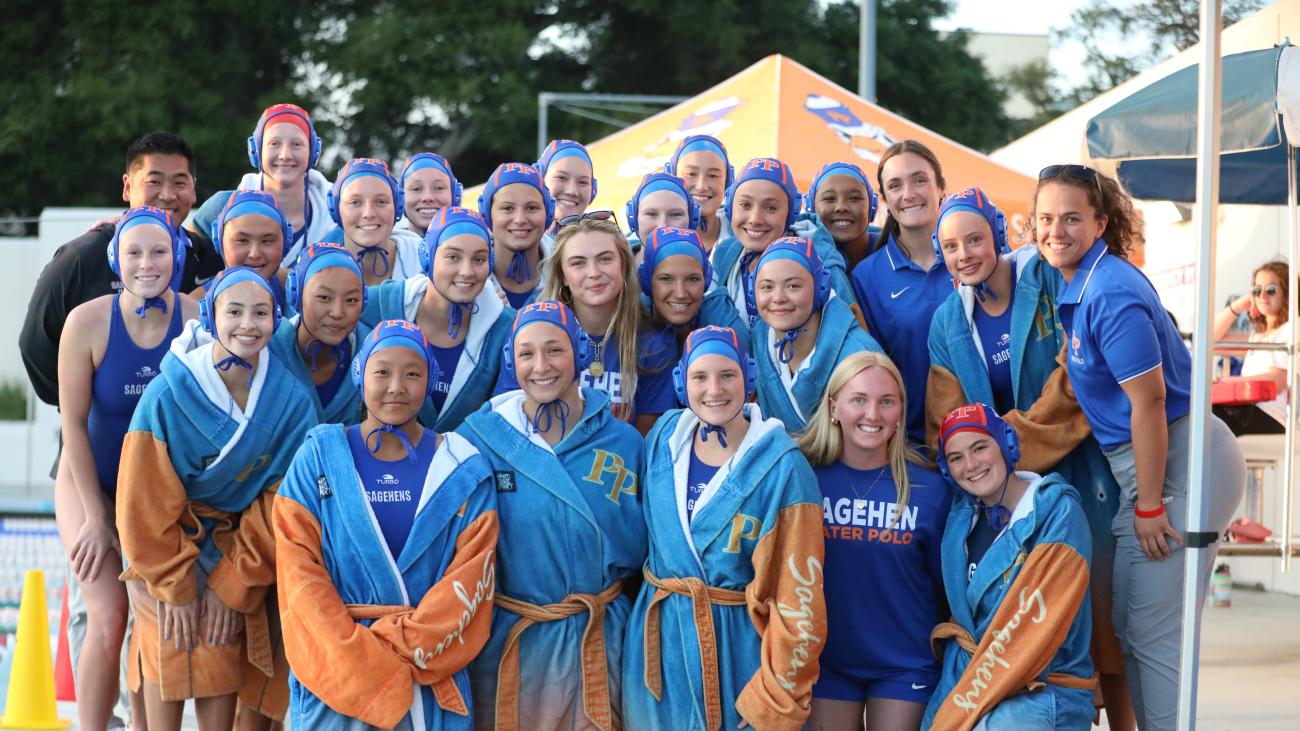 Pomona-Pitzer's women's water polo team poses for a picture