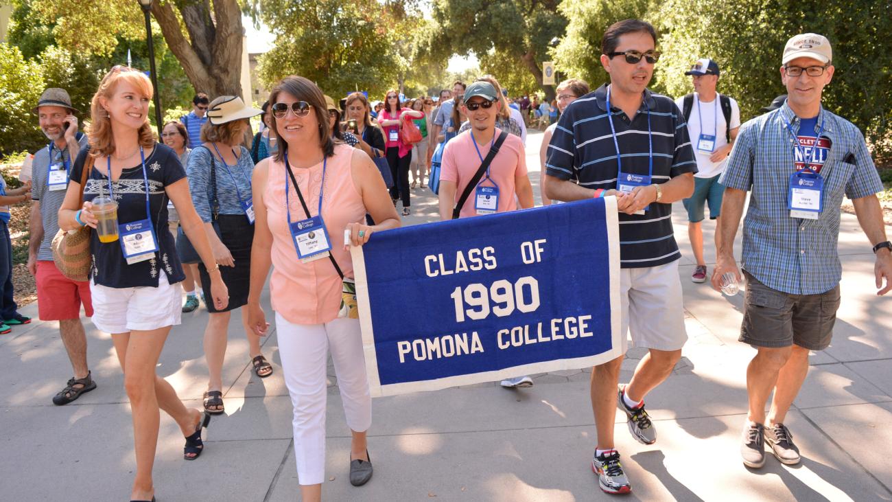 Class of 1990 Group Photo at the Parade of Classes