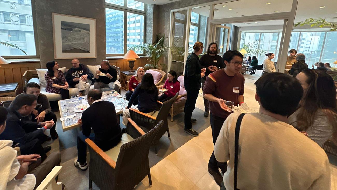 A photo of Pomona College alumni, families and friends gathered together at the 2024 NYC Winter Break Party.