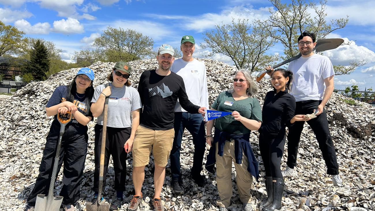 Andrew Brown '77 poses with fellow New York Sagehens during Pomona's 4/7 Day of Service.
