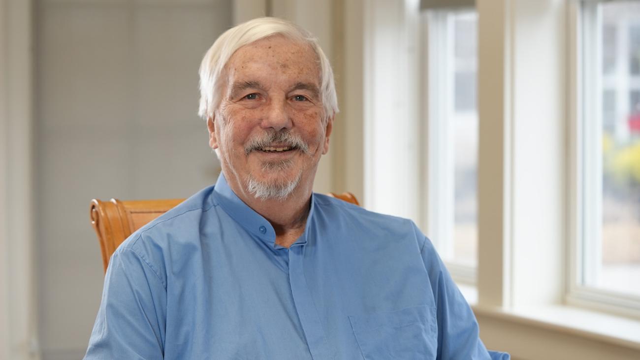 Photo of 2025 Blaisdell Alumni Award winner Charles E. Phelps, Class of 1965.