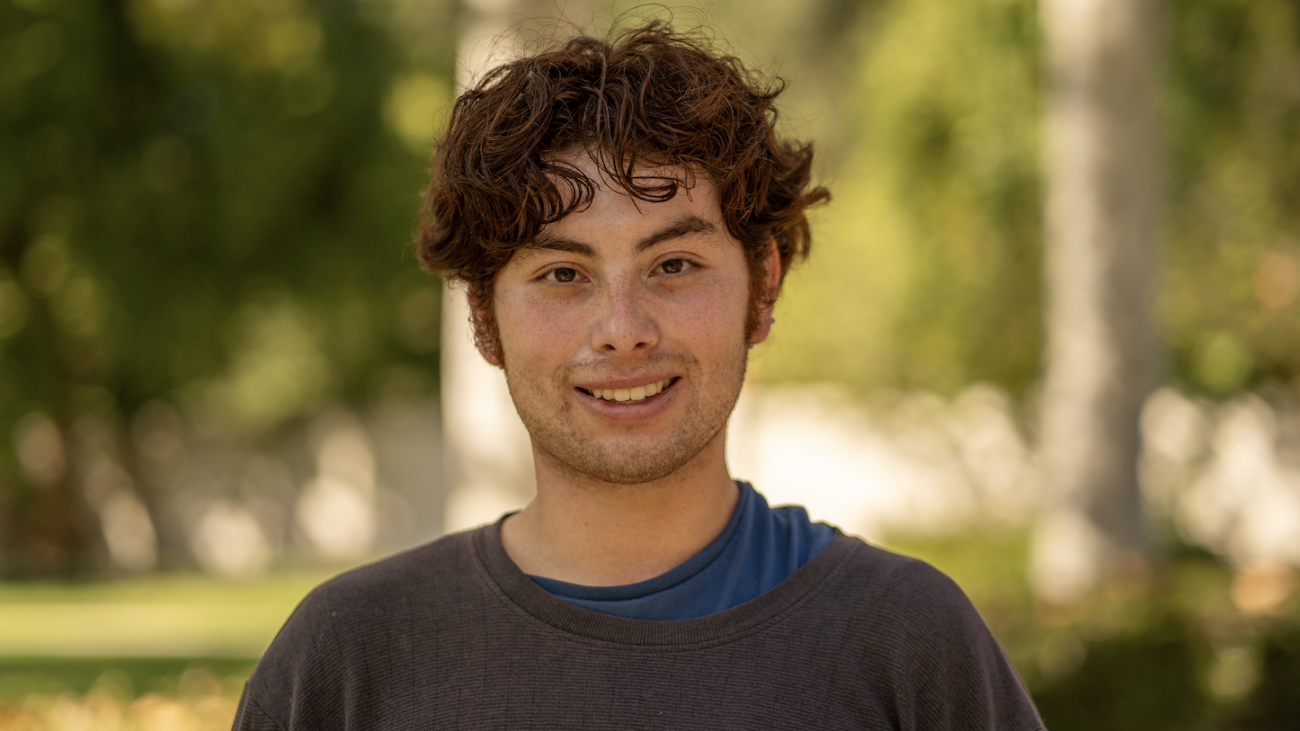 Photo of student intern Osiel Ocampo.