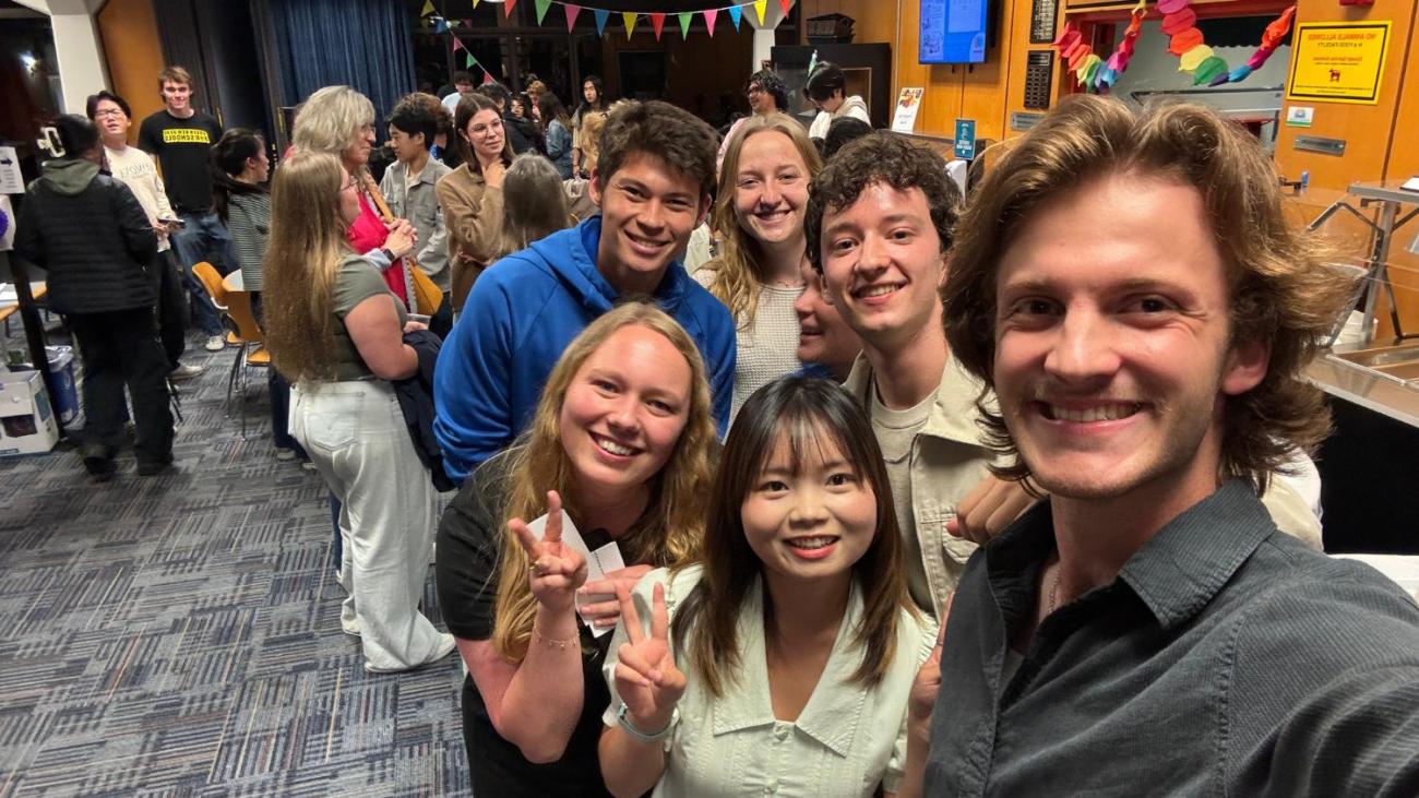 Students at the Farewell Oldenborg party