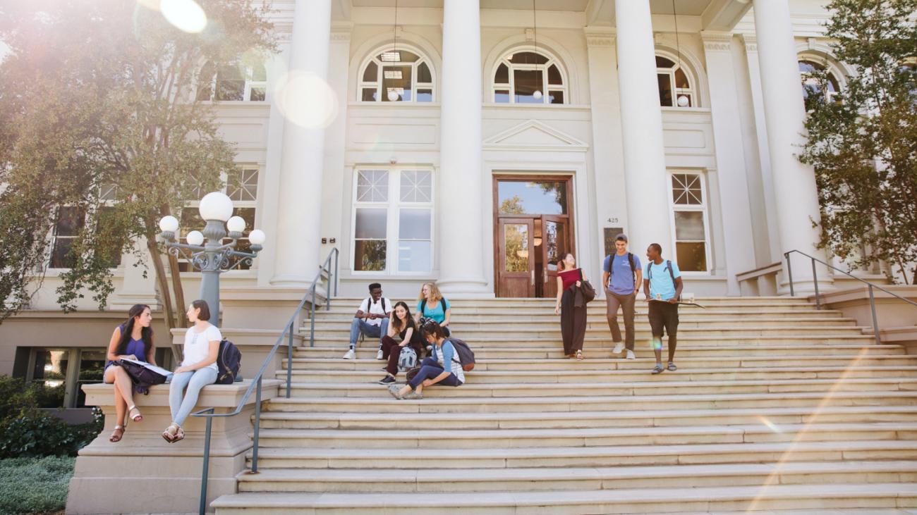 Carnegie, Students, Campus Shot